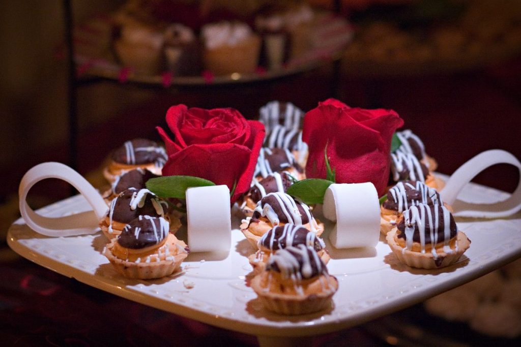 Desserts, Wedding Ceremonies and Receptions at Casa Larga Vineyards