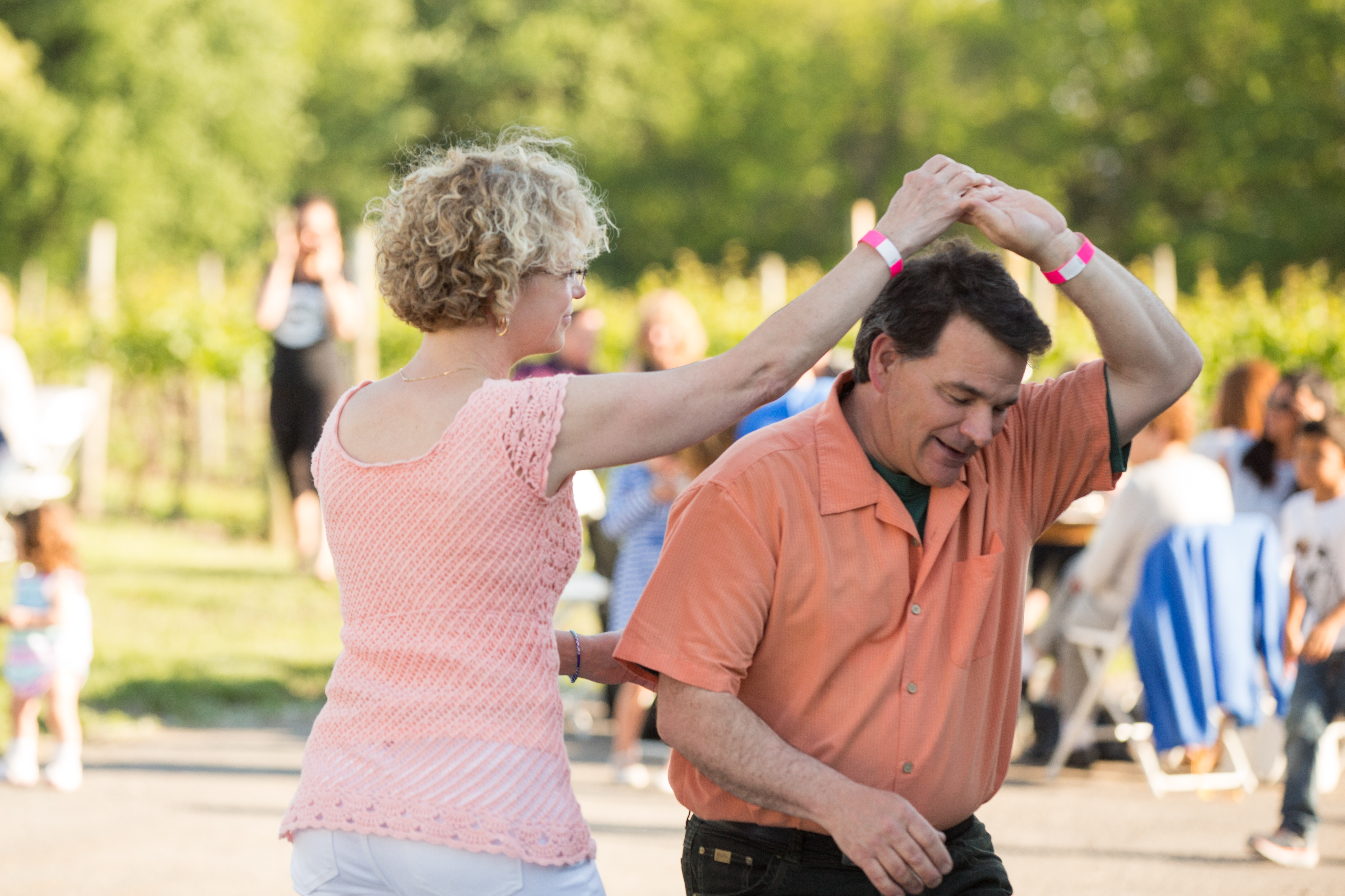 Couple dancing, Patio Parties at Casa Larga Vineyards